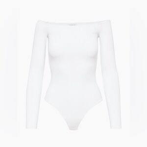 Aritzia - Contour Off-Shoulder Longsleeve Bodysuit (WHITE)